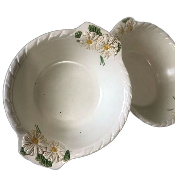 PoppyTrail Metlox Sculptured Daisy Set Of 2 Serving Bowls - Picture 9 of 9